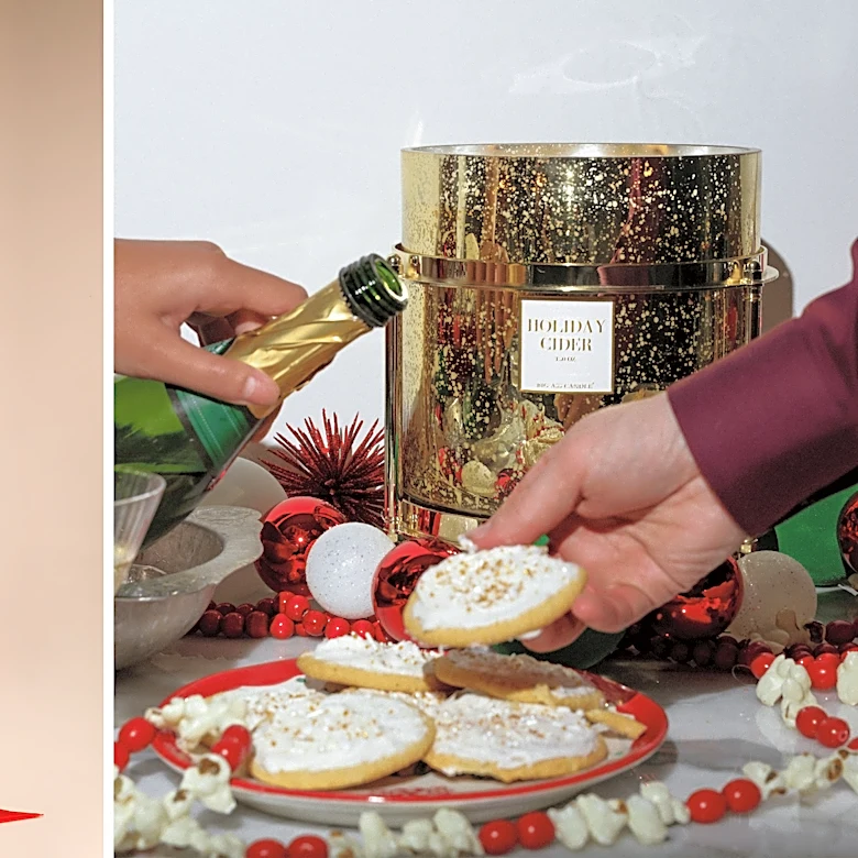 This giant $200 'Shark Tank' holiday candle burns for up to 500 hours