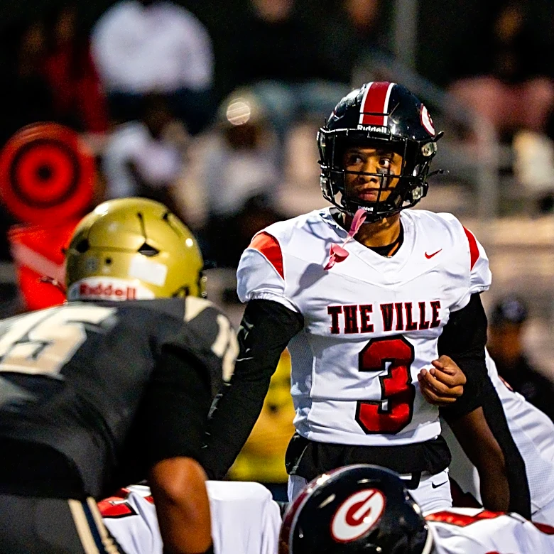 Ohio high school football powerhouse banned from playoffs amid probe