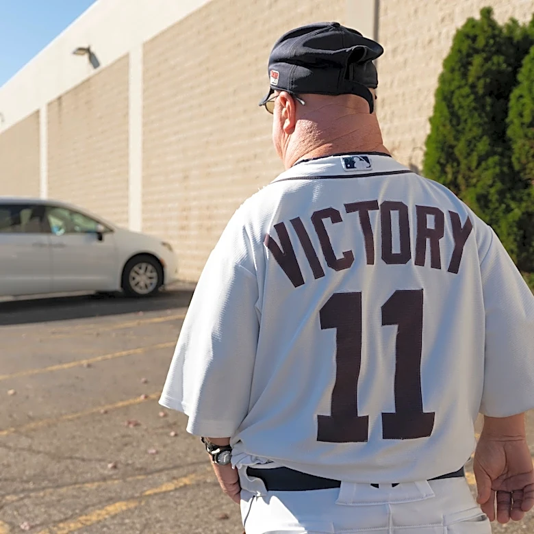 Who is Jamie Victory? Meet the viral Chrysler minivan superfan