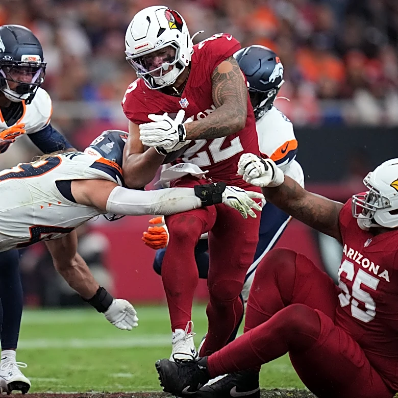 Tyler Allgeier manages limited practice
