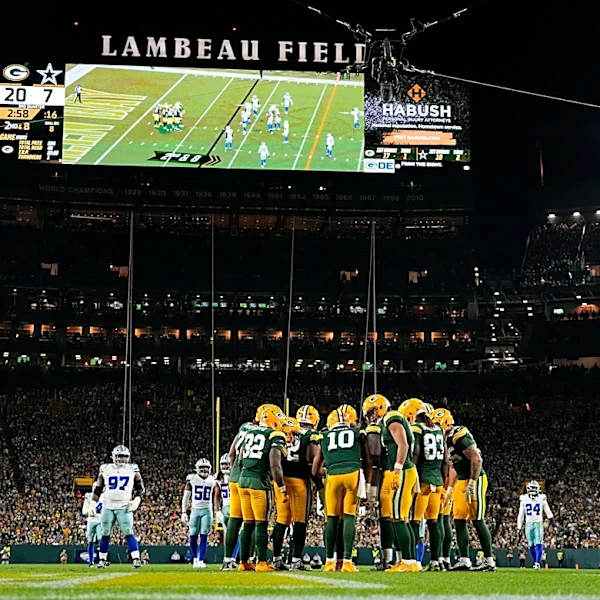 Drone causes bizarre delay during Packers-Panthers ‘Thursday Night Football’