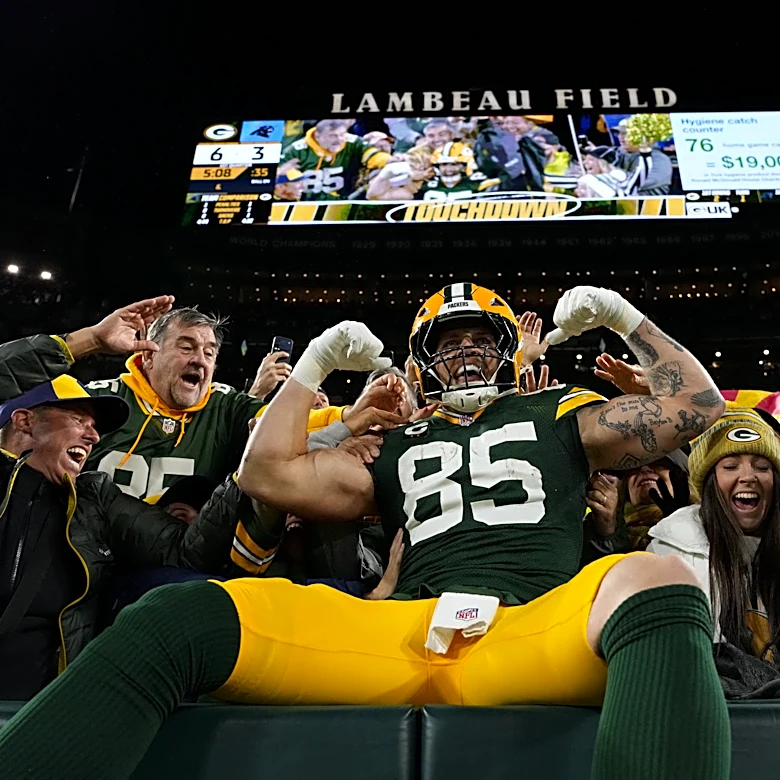 Six receptions for Tucker Kraft in prime time
