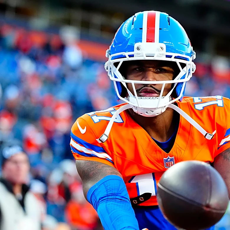 Jaylen Waddle questionable for Week 8