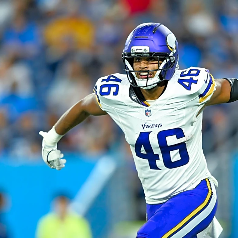 Minnesota adds a pair of tight ends