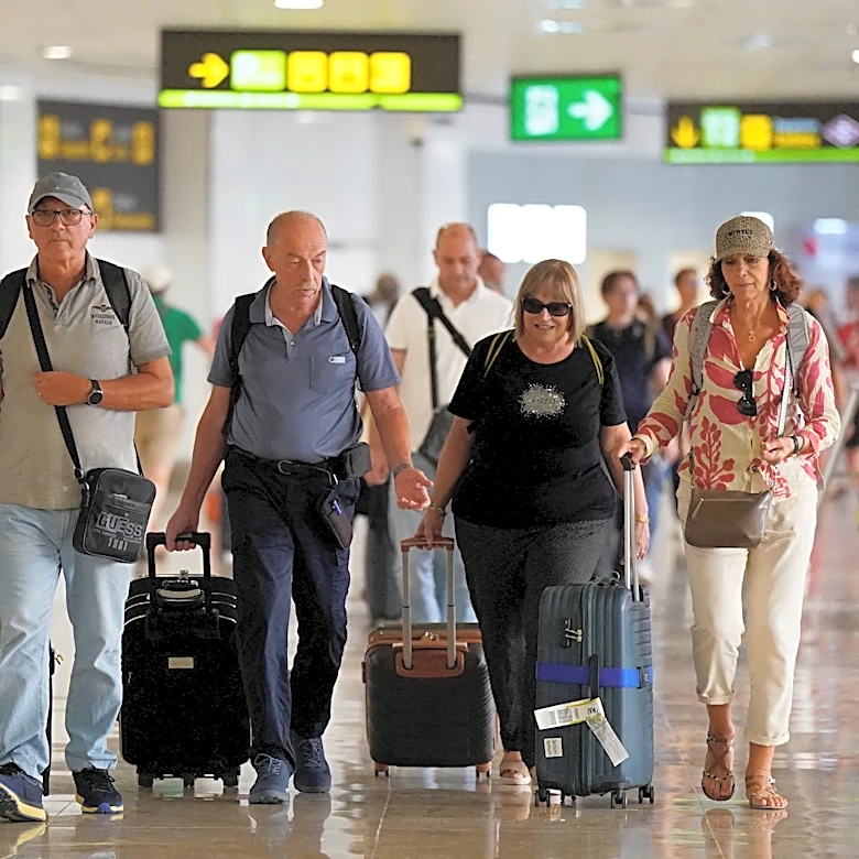 Travelers are getting scammed over the confusing EU entry requirements