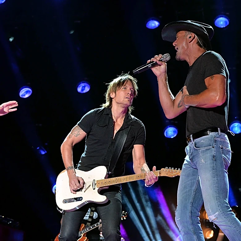 Tim McGraw finally addresses ongoing rumor about Taylor Swift's wedding