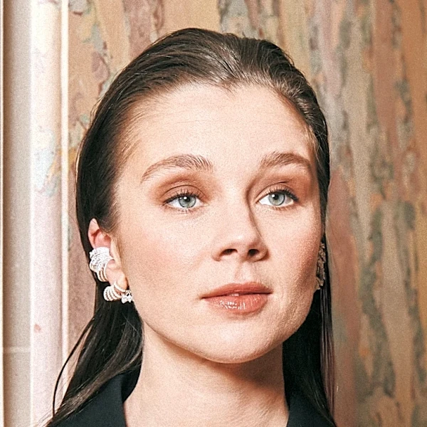 ‘Bridgerton’ Star Claudia Jessie Signs With Range (EXCLUSIVE)