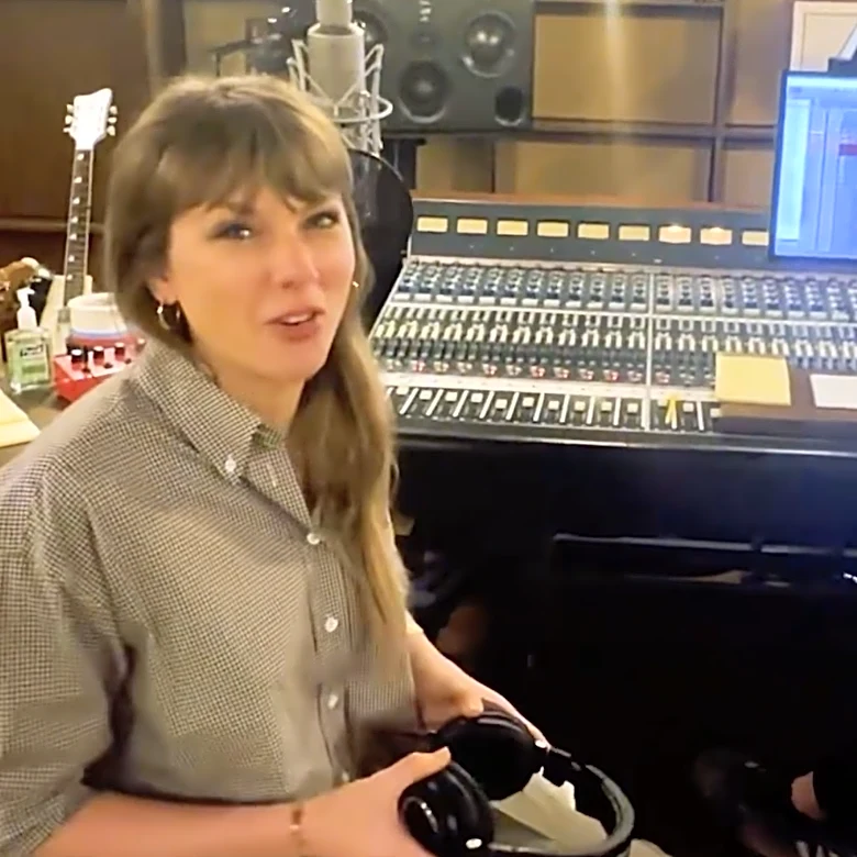 Taylor Swift Wrote and Recorded ‘I Knew It, I Knew You’ in 8 Hours Right After Watching ‘Toy Story 5’: ‘One of the Most Fun Days of My Life’