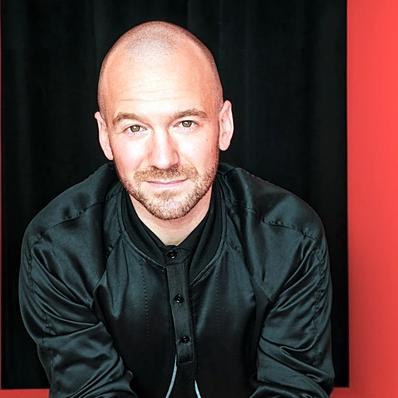 ‘Hot Ones’ Host Sean Evans on Why ‘YouTube Is Television’ and Whether He’d Host the Oscars