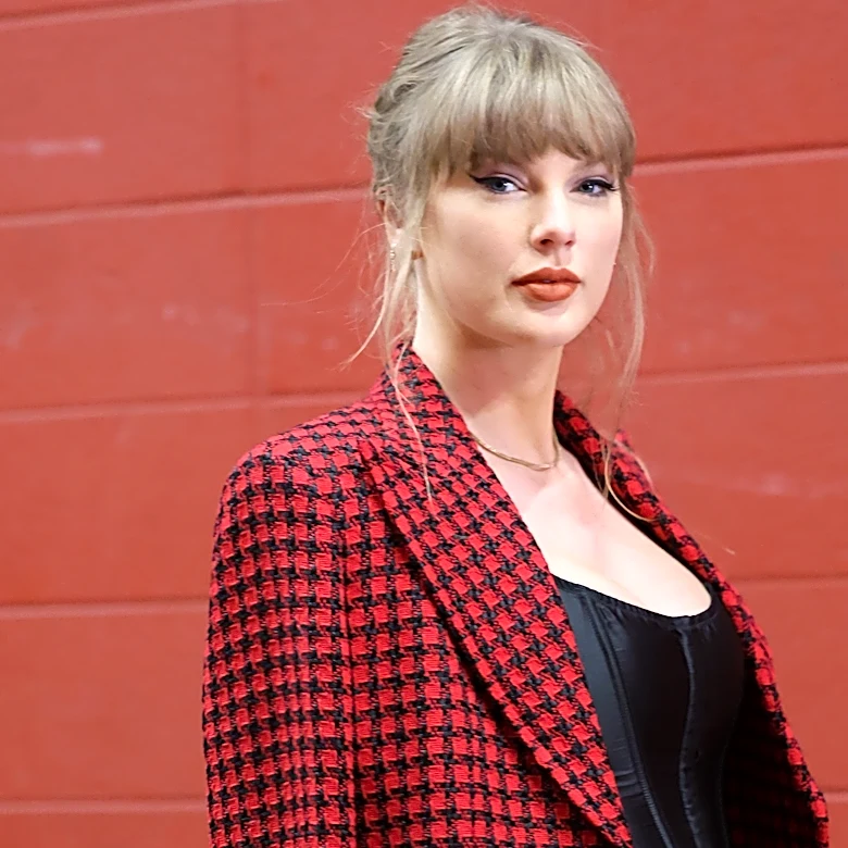 Taylor Swift Prevails in Poet’s Plagiarism Lawsuit, as Florida Judge Dismisses Case With Prejudice