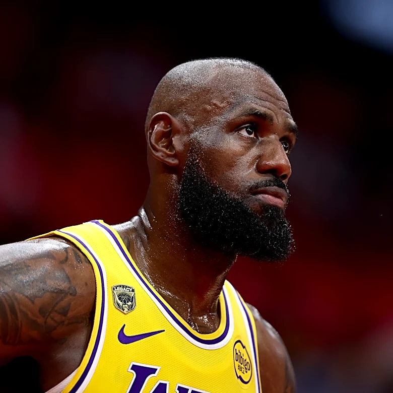 LeBron James Heads to Philadelphia 76ers