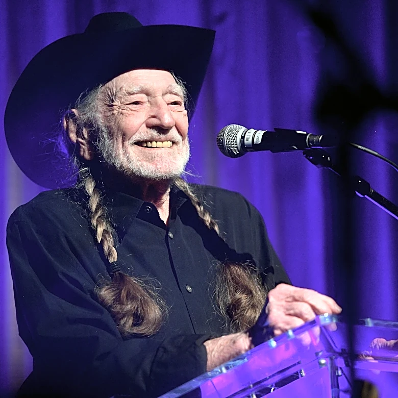 Willie Nelson Urges Americans to Fight the Construction of Data Centers: They ‘Only Destroy the Environment Around Them’