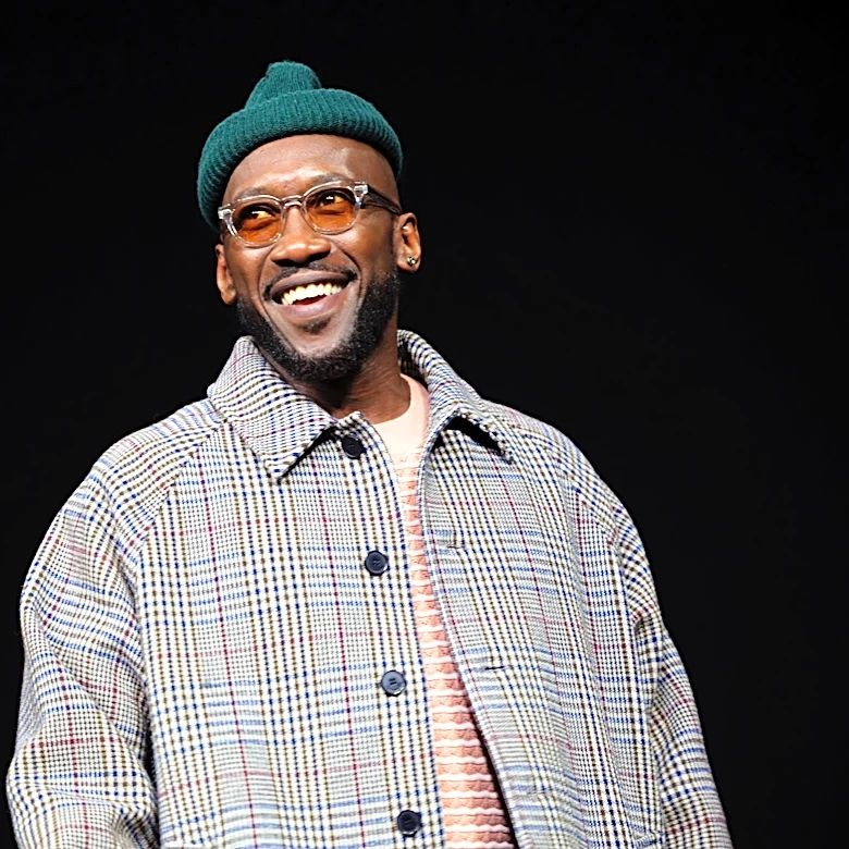 Mahershala Ali Calls Out Marvel for Not Making ‘Blade’: ‘You Had Me Under Contract. They Have Billions of Dollars. If They Wanted to Do It, We Woul...