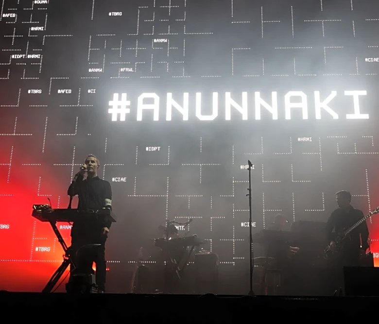 Massive Attack Duo Banned From Singapore Over Palestinian Flag Display
