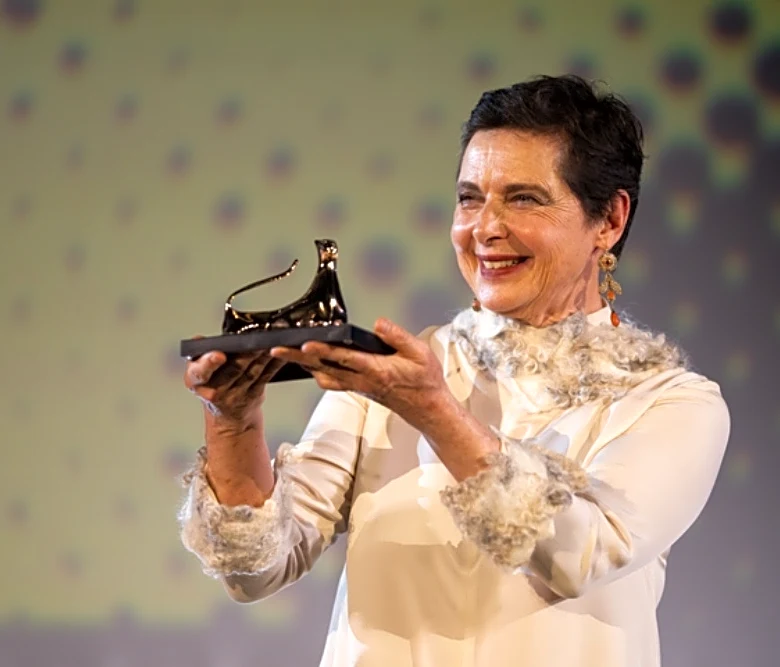 Isabella Rossellini Talks Lynch, ‘Green Porno’ and How Animals Became Her Favorite ‘Muses’: ‘They Fascinate Me’