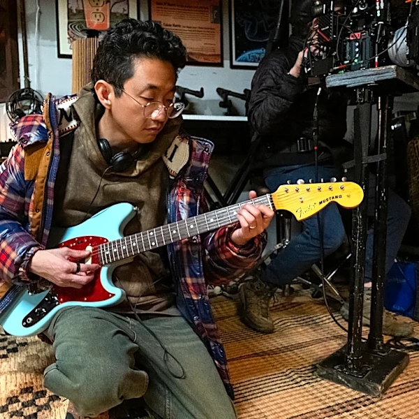 ‘Beef’ Creator Lee Sung Jin on Abandoning His Tom Brady Heist Plot and the Finneas, Cailee Spaeny Emmy Snubs