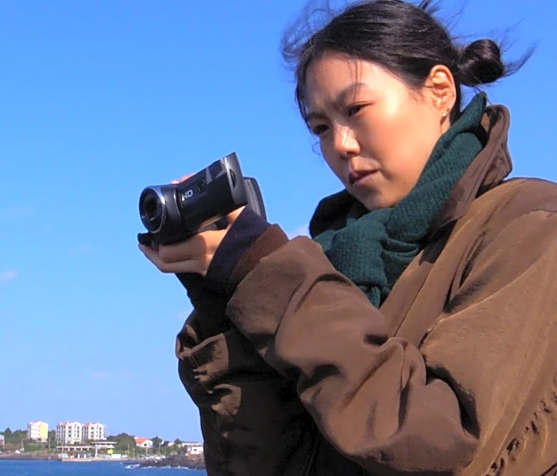 ‘Nowhere to Lay My Eyes’ Review: Kim Minhee Once More Gives a Melancholy Masterclass in a Hong Sangsoo Miniature