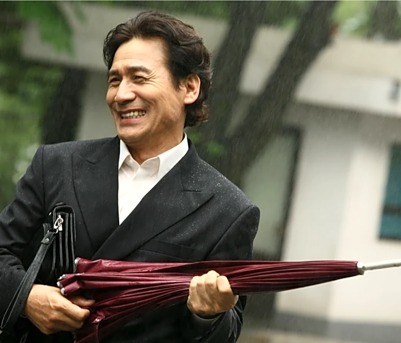 Busan Festival Honors Ahn Sung-ki, Market Names Thailand Country of Honor