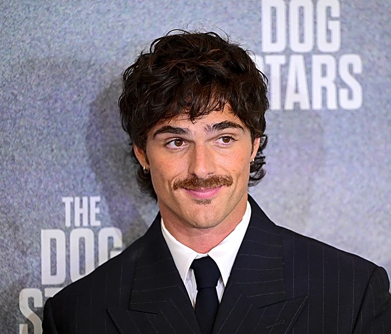 Jacob Elordi Ducks James Bond Question at London World Premiere of Ridley Scott’s ‘The Dog Stars’ When Asked if He’s Been Auditioning: ‘I’m Here on...