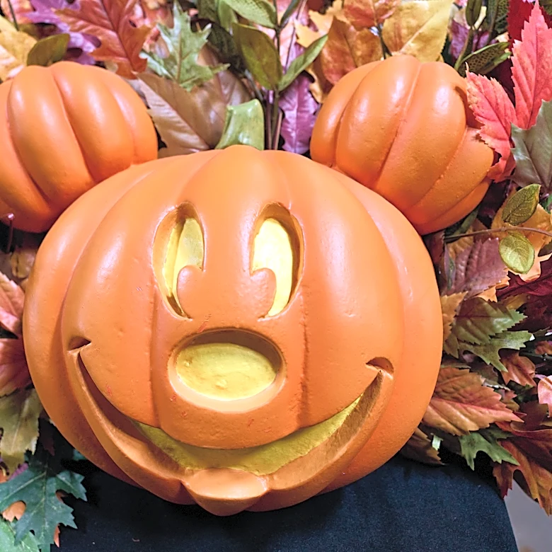 How Disneyland’s Cast Members Work Behind the Scenes to Create Magic for the Holidays: ‘Storytelling Is a Centerpiece to Everything We Do at the Co...