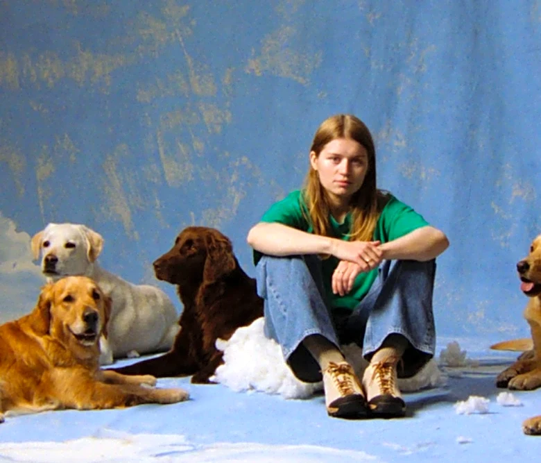 Eras Tour Opener Marie Ulven – Girl in Red – Is Not Playing Herself in ‘Low Expectations’: ‘I Have a Real Interest in Acting’