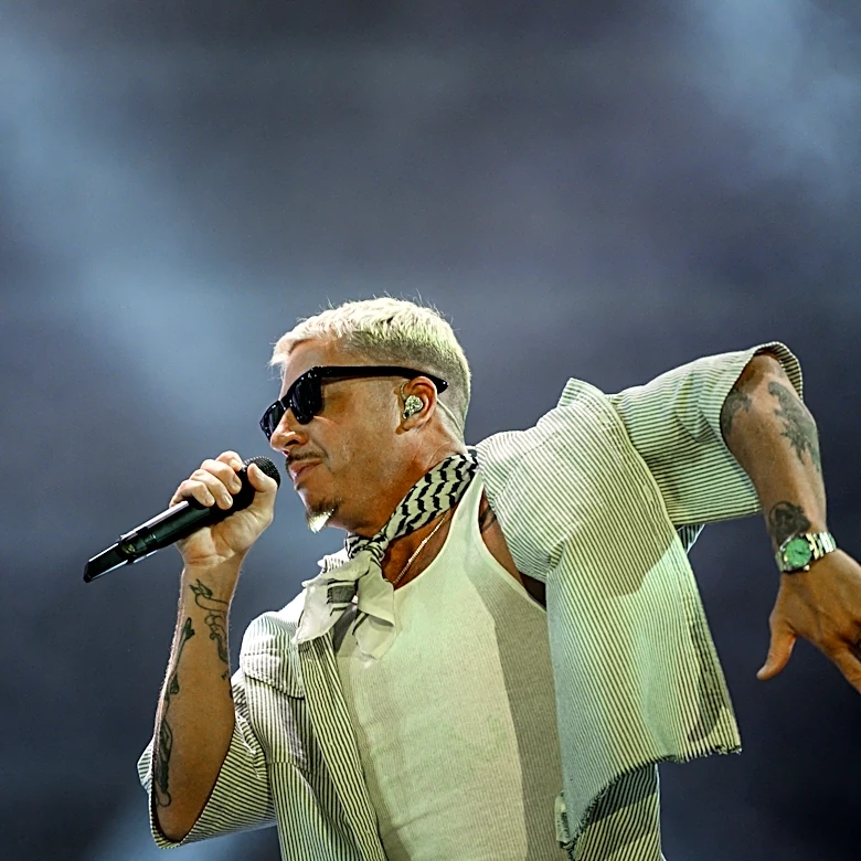 Macklemore Calls Out ‘Free Palestine’ Onstage, Spurring Petition Demanding He Leave Ed Sheeran Tour