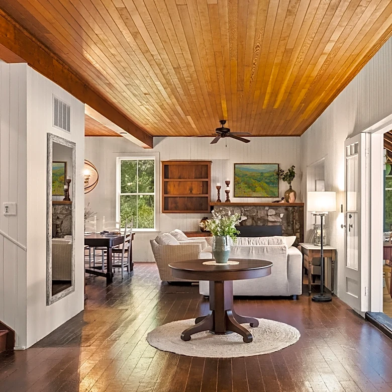 The ‘Sterling Point’ Muskoka Cottage Is Officially Available to Rent on Airbnb (EXCLUSIVE)