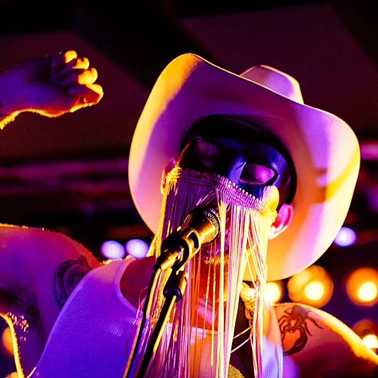 Orville Peck Dedicates Performance to ‘All the Gay Cowboys’: ‘We Exist, We Walk Among You’