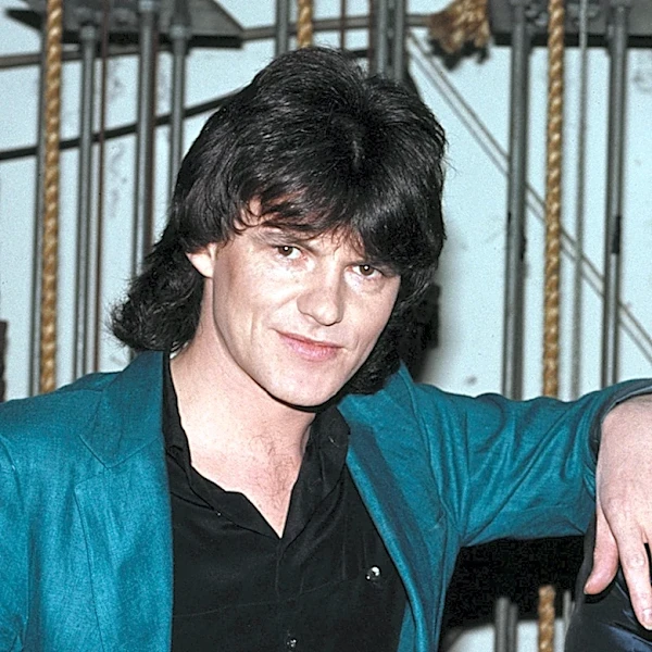 Pete Byrne, Naked Eyes Vocalist Who Sang ‘Always Something There to Remind Me,’ Dies at 74
