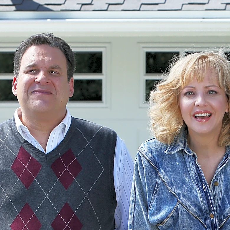 Jeff Garlin Says ‘Undiagnosed Bipolar’ Made Him ‘Mean’ on ‘The Goldbergs’ Set; Wendi McLendon-Covey Responds: ‘I Remember Things Differently’