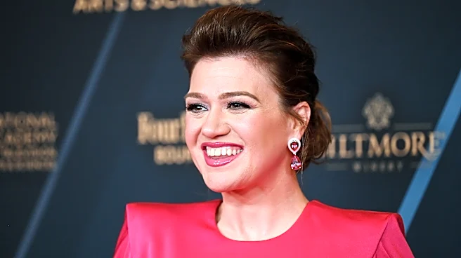 Kelly Clarkson Says ‘I Love AI’ but AI Artists Should Not Be on the Same Music Charts as Humans