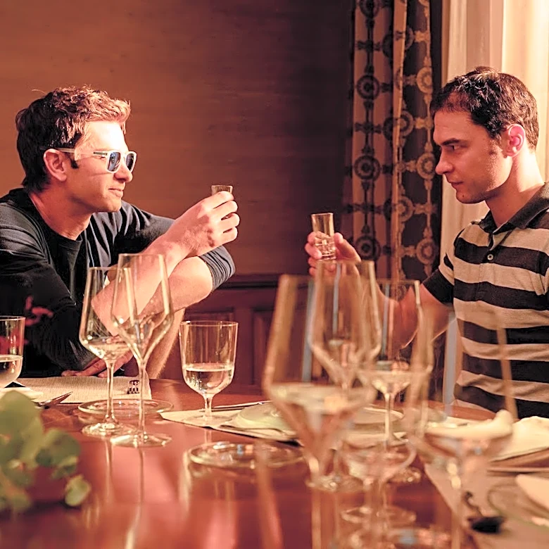 ‘Artificial’ Review: Luca Gaudagnino Has Made the Real Sequel to ‘The Social Network’ — a Brain-Spinning Tech-Geek Docudrama, Brilliantly Acted by ...
