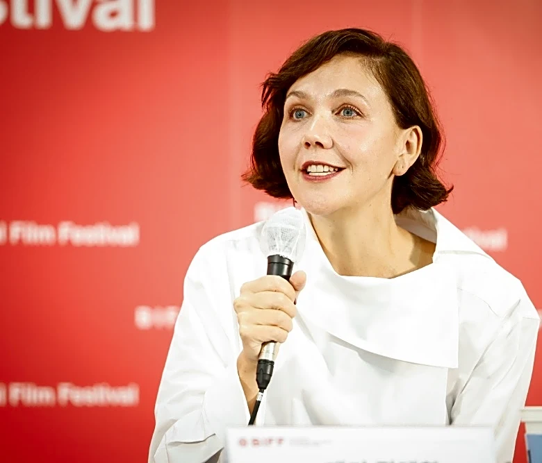 Maggie Gyllenhaal Says Directors Who Squash Collaborators Are ‘Very Scared’ or ‘Just Not Very Smart’