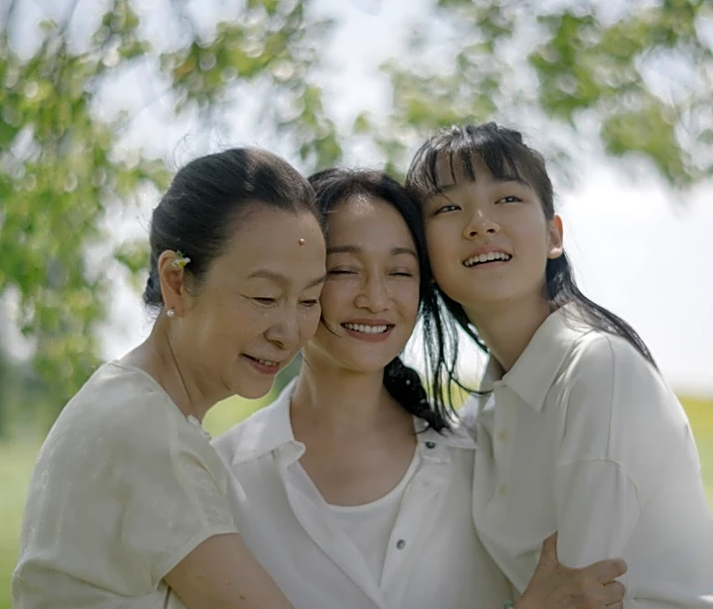 ‘The First Taste of Loneliness’ Review: A Sentimental but Affecting Study of Family Life After Bereavement