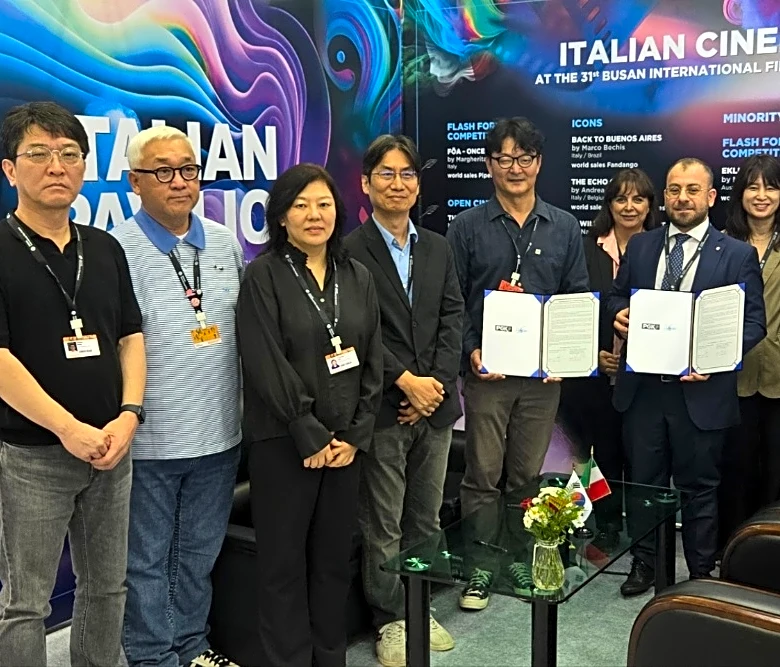 Korean and Italian Producers Sign Co-Production Pact at Busan Market