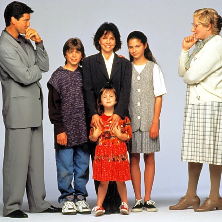 Sally Field Was Like a ‘Mother Figure’ While Filming ‘Mrs. Doubtfire,’ Says Star Matthew Lawrence: ‘We Really Became a Family Unit’