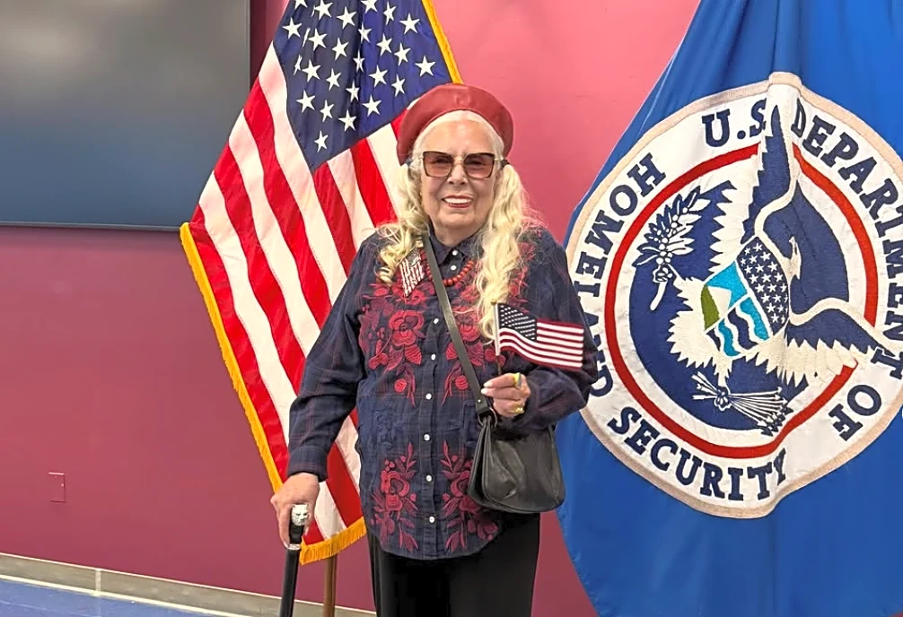 Joni Mitchell Sworn In as a U.S. Citizen, Capping ‘a Journey That Began 62 Years Ago’