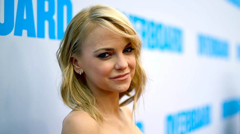 Anna Faris Says ‘It Hurts’ After ‘Mom’ Creator Chuck Lorre Admits His ‘Reluctance to Hire’ Her Was Proven ‘Correct’ After She Exited the Show