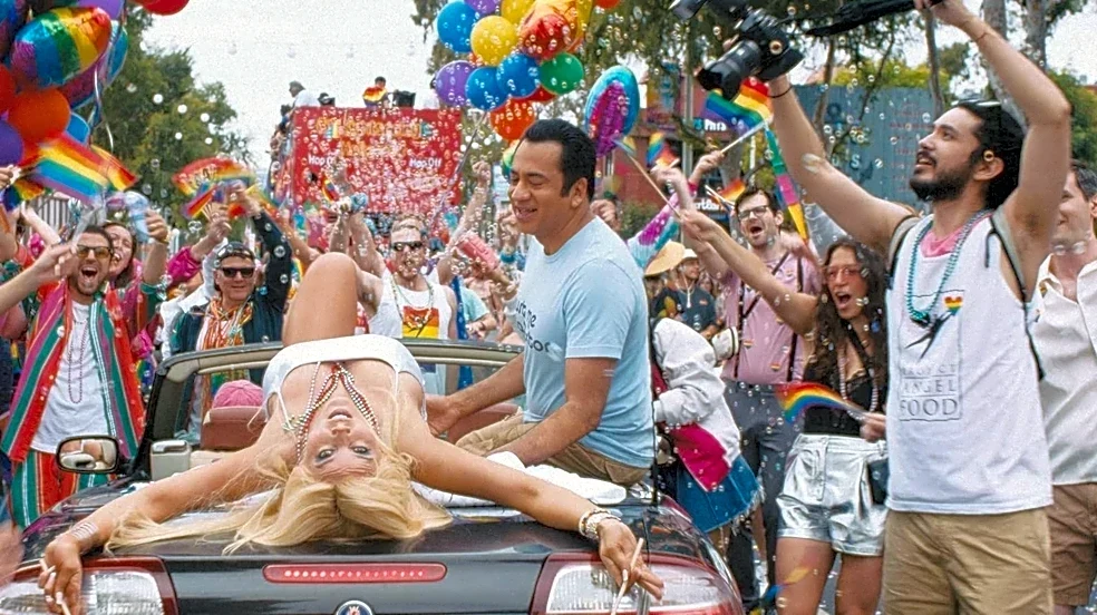 ‘Trust Me, I’m a Doctor’ Review: Kal Penn and Abbie Cornish Star in a Minor Sidebar to the Anna Nicole Smith Story