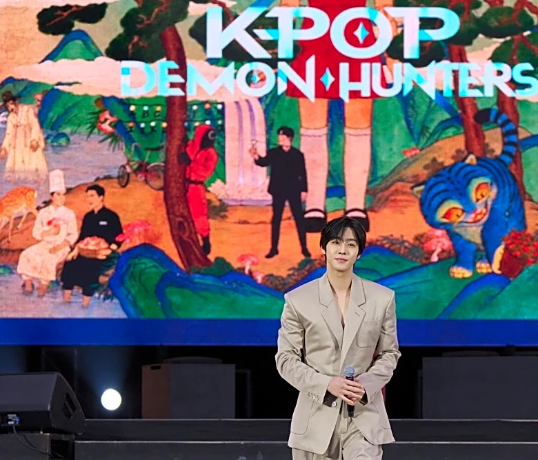 ‘KPop Demon Hunters,’ ‘Squid Game’ Stars Fete Netflix’s Korea Decade as Ted Sarandos Teases ‘Tantara,’ ‘All of Us Are Dead’ Season 2