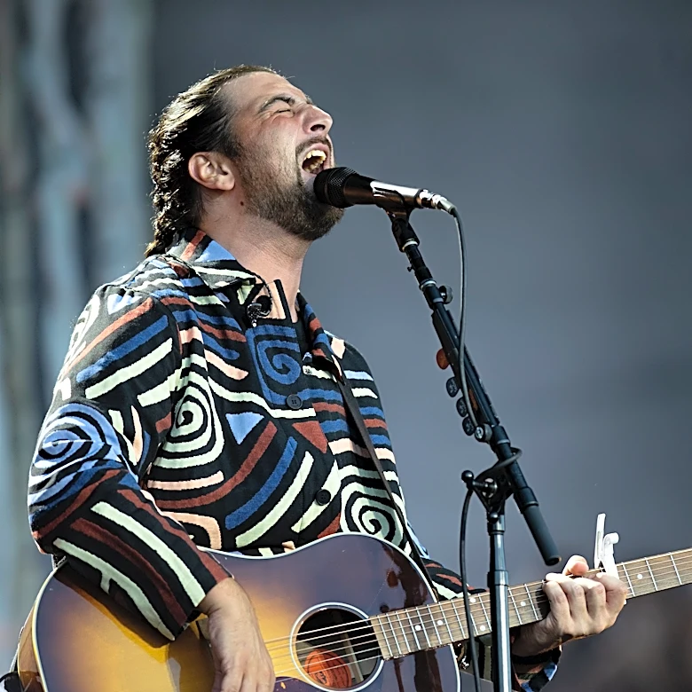 Noah Kahan Announces ‘The Last of the Bugs World Tour’ in Stadiums for Spring and Summer 2027