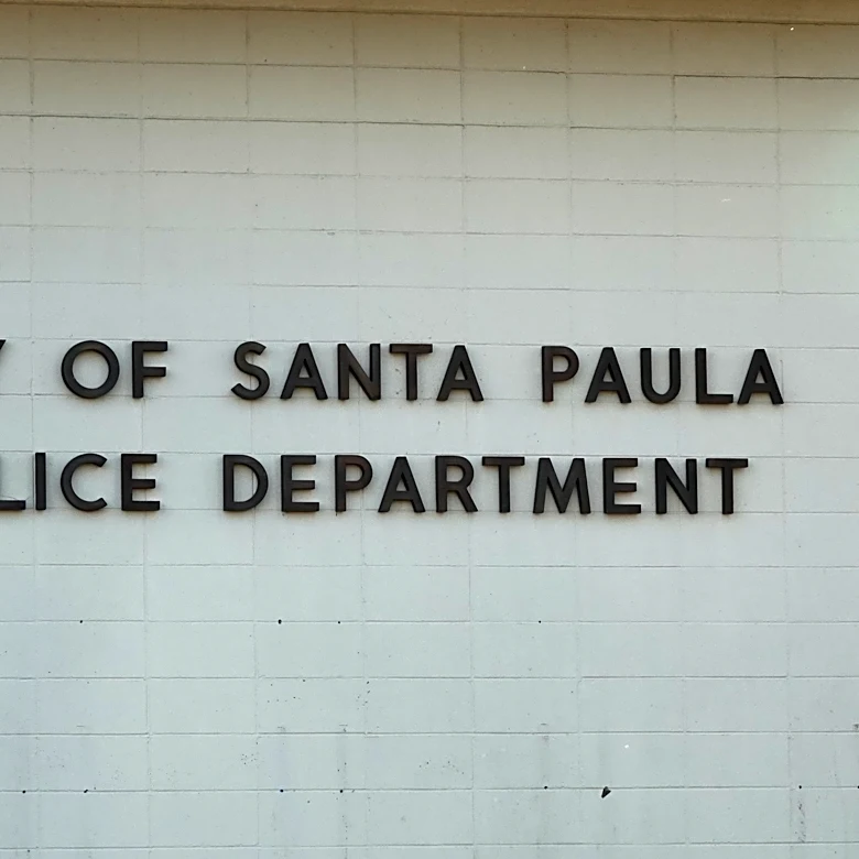 Man arrested on charges of robbing a Santa Paula convenience store