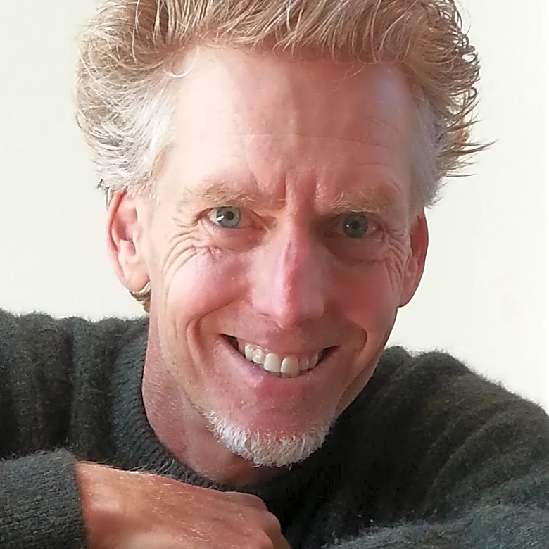 Mourning beloved Irish musical poet | Woodburn