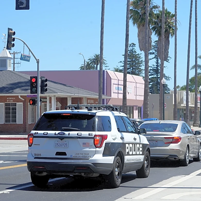 Pedestrian injured in early morning Oxnard crash; nearby roads closed