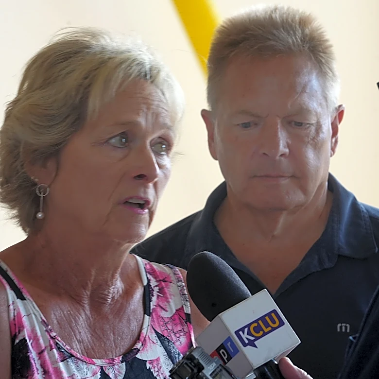 Camarillo man thanks paramedics who saved him during cardiac arrrest