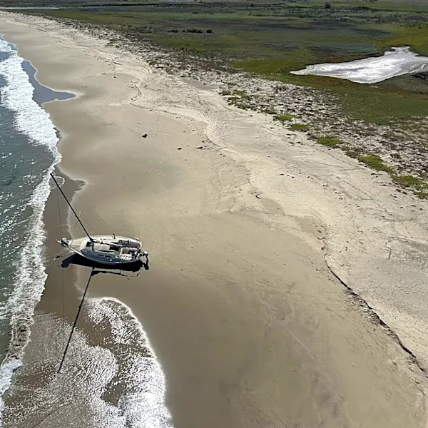 Coast Guard rescues 1 after sailboat runs aground on Santa Rosa Island