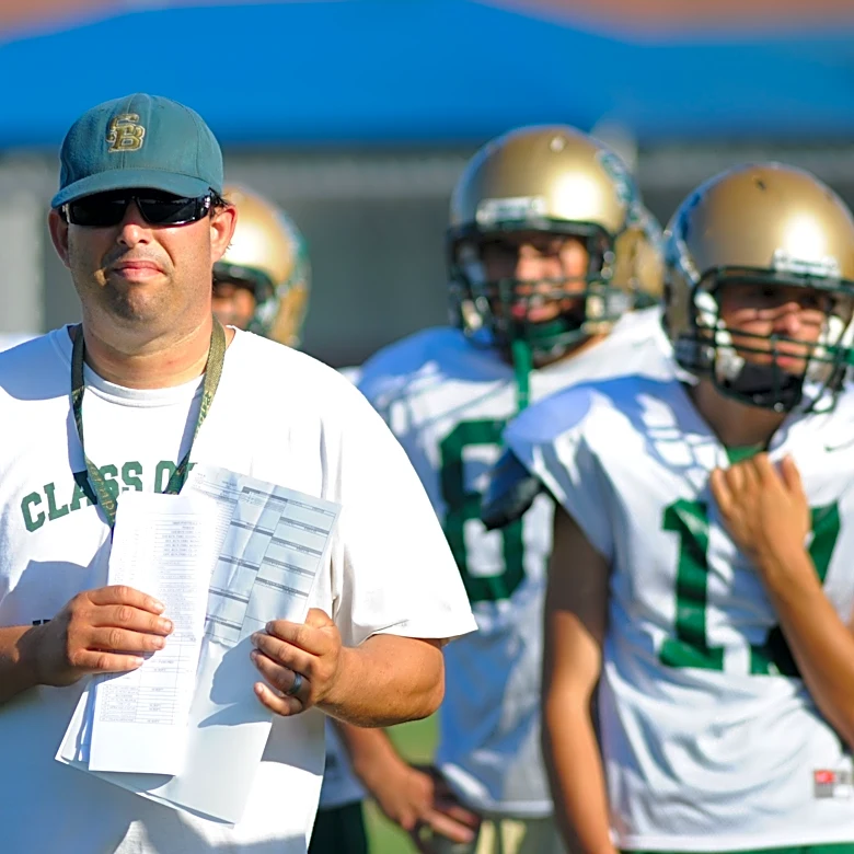 Former St. Bonaventure football coach Therrien dies at age 47