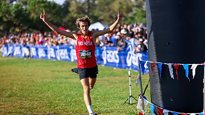 Rio Mesa’s Derek Luna races into record book at Clovis Invitational