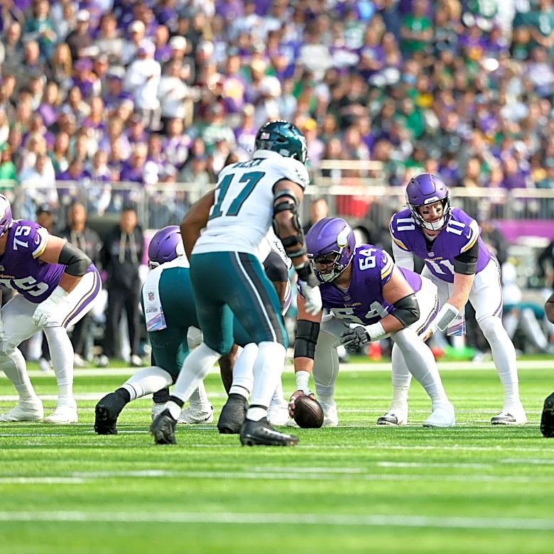 Vikings offensive line has a position battle flying under the radar