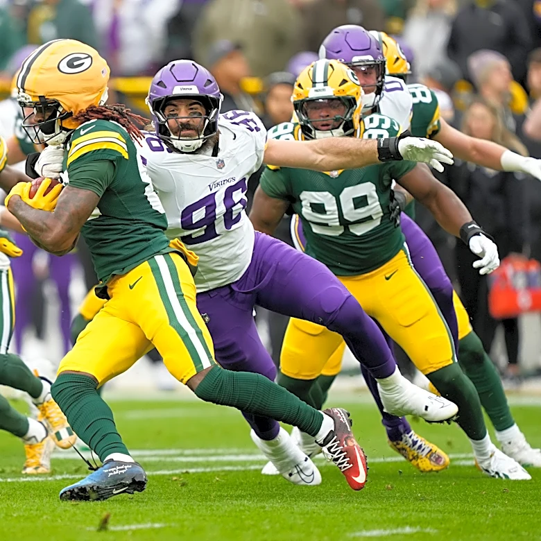 Vikings pass rusher placed on injured reserve with ACL injury